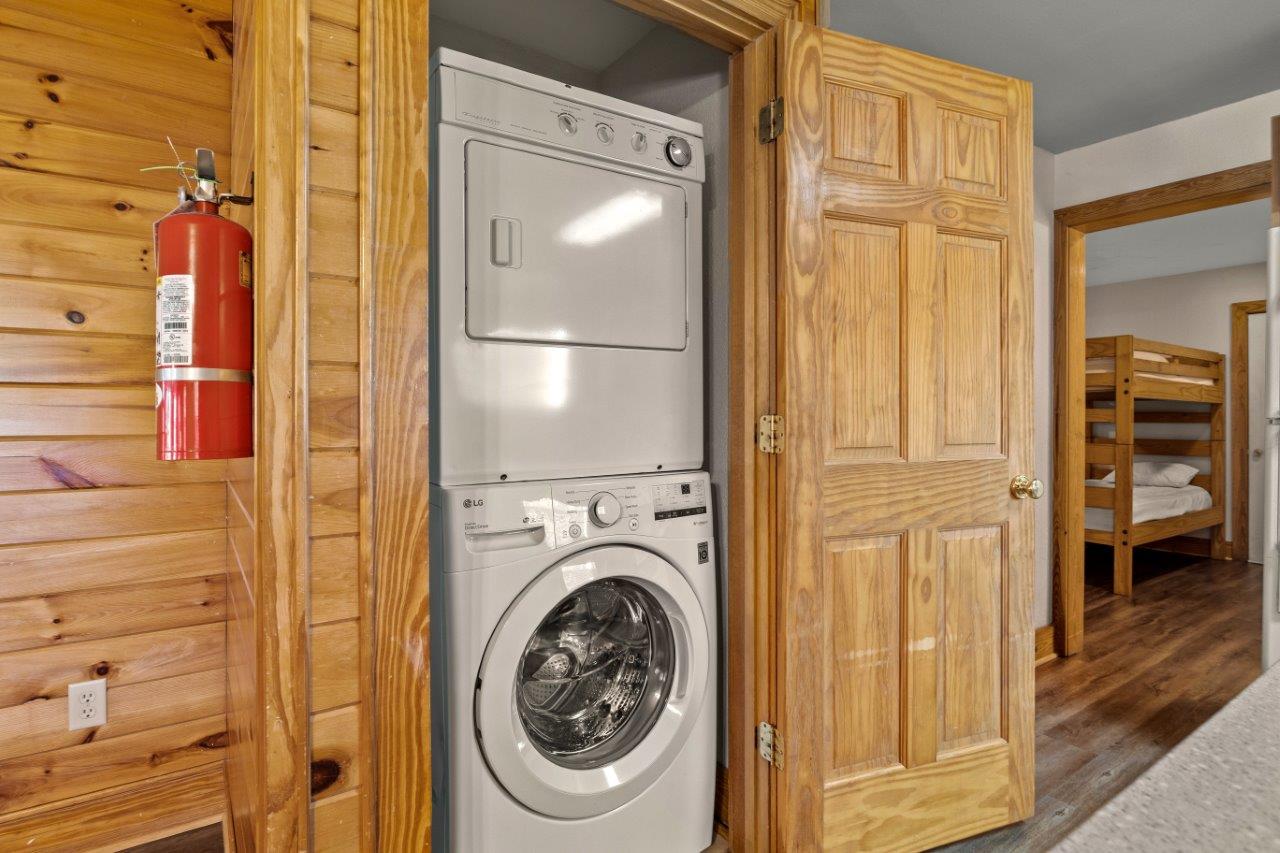 Poplar Point 12F | Photo 32