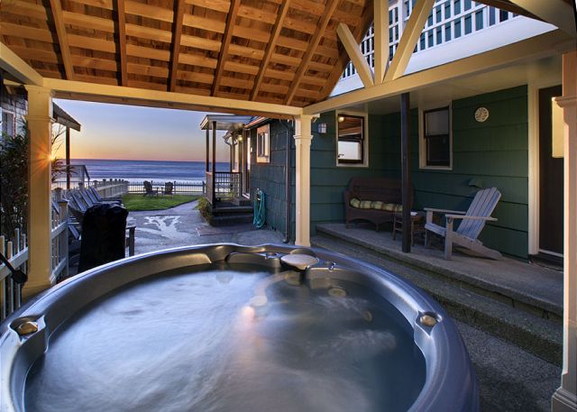 Image Covered Hot Tub with oceanfront view!