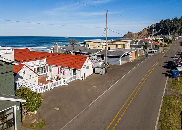 Image Roads End quiet and huge surf views