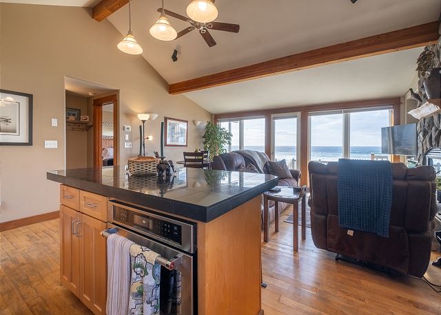 Image Kitchen island with barstools