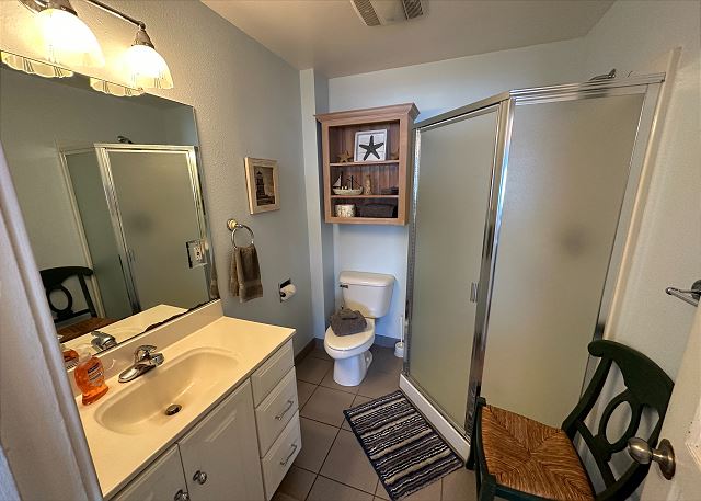 Image Main floor bath