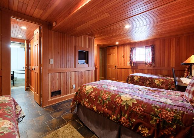 Image Basement bedroom