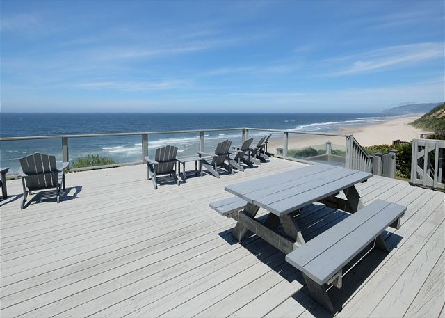 Image Huge oceanfront Deck