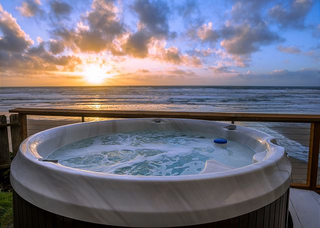Image Hot Tub