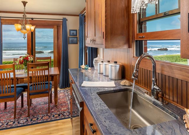 Image Oceanfront Kitchen