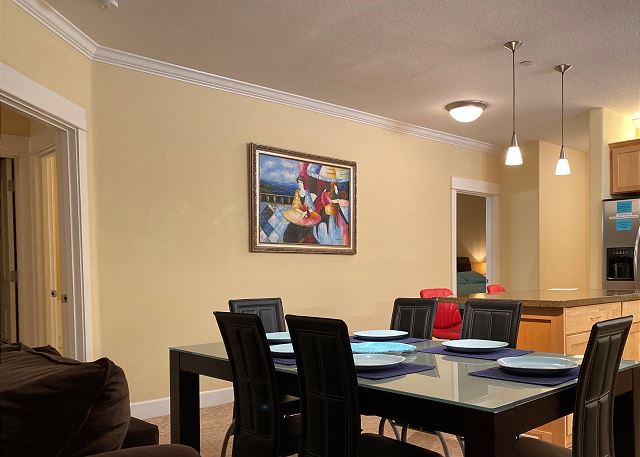 Image Large dining table 