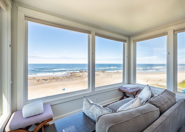 Image Beachfront viewing room