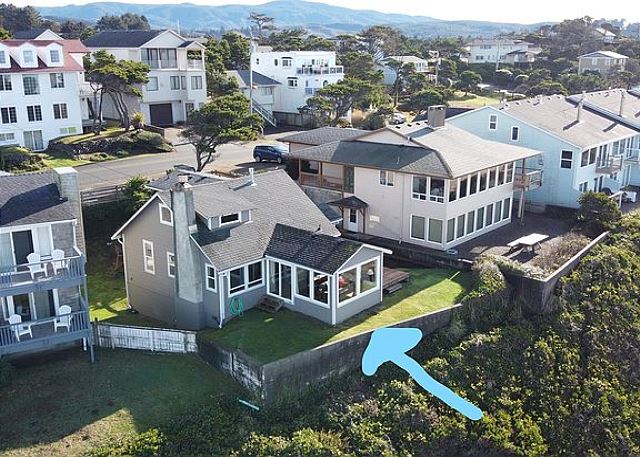 Image Charming beachfront views