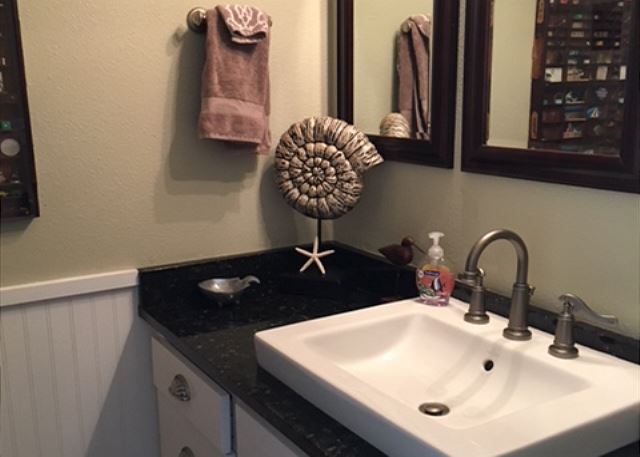 Image Main level Bath