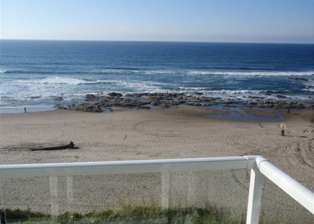 Image Beautiful oceanfront views