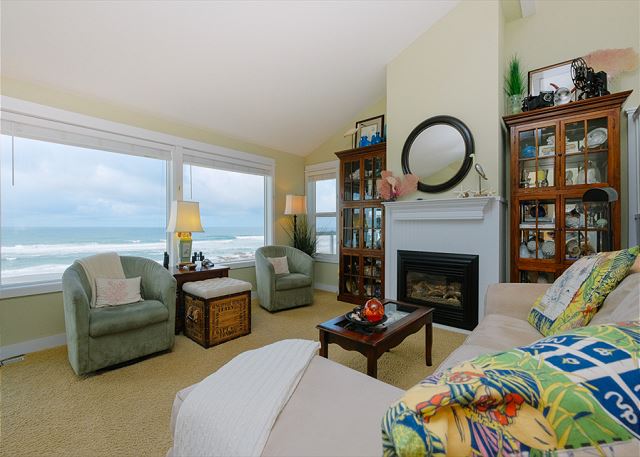Image Tide Pools oceanfront living room