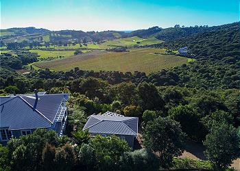 Vineyard Ridge, Onetangi