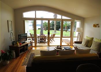 OBA - 2 Bdrm 2 Bath Superior Apt, Onetangi