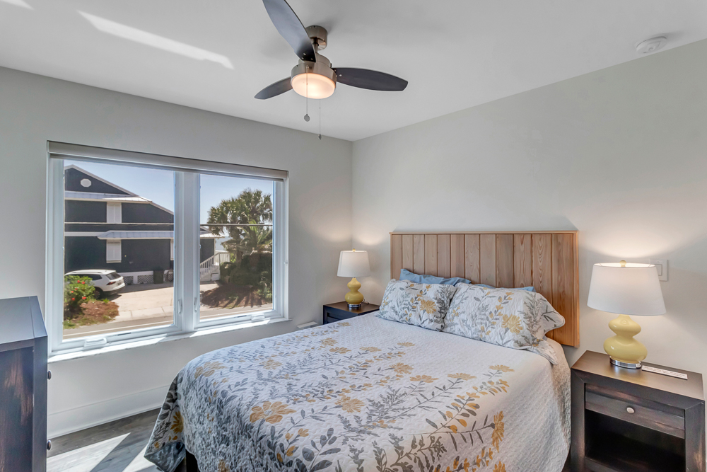 Salt Therapy - Elevated house w/ beach access | Photo 15