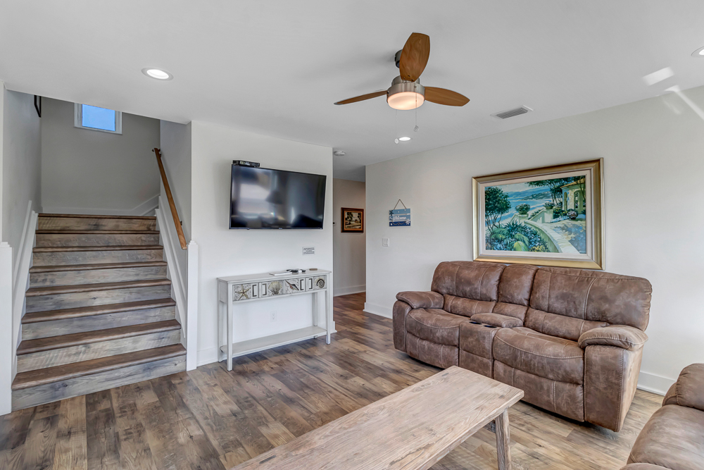 Salt Therapy - Elevated house w/ beach access | Photo 26