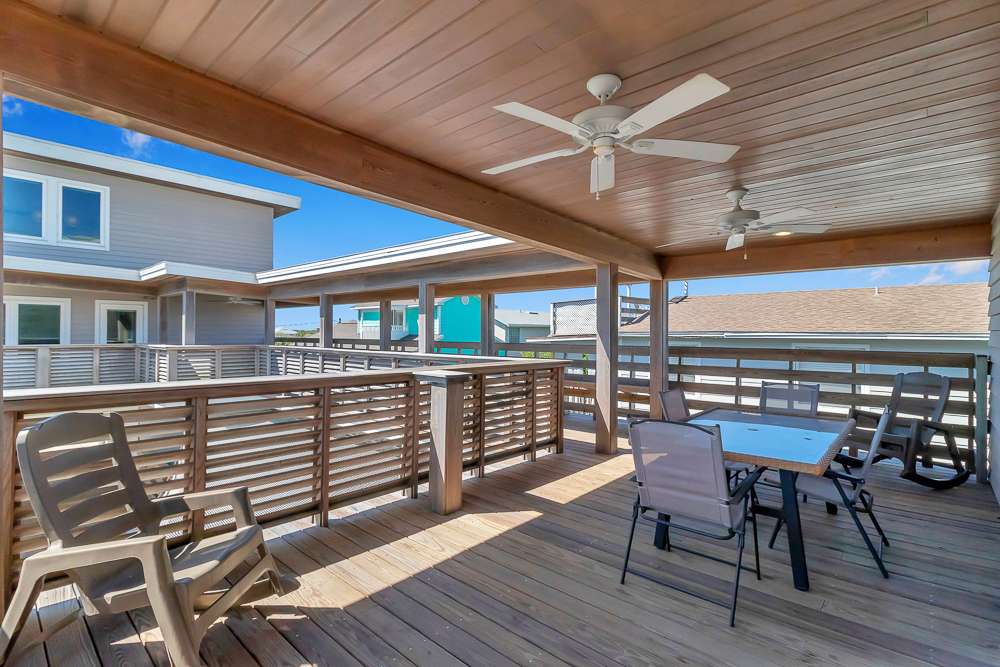 Salt Therapy - Elevated house w/ beach access | Photo 25