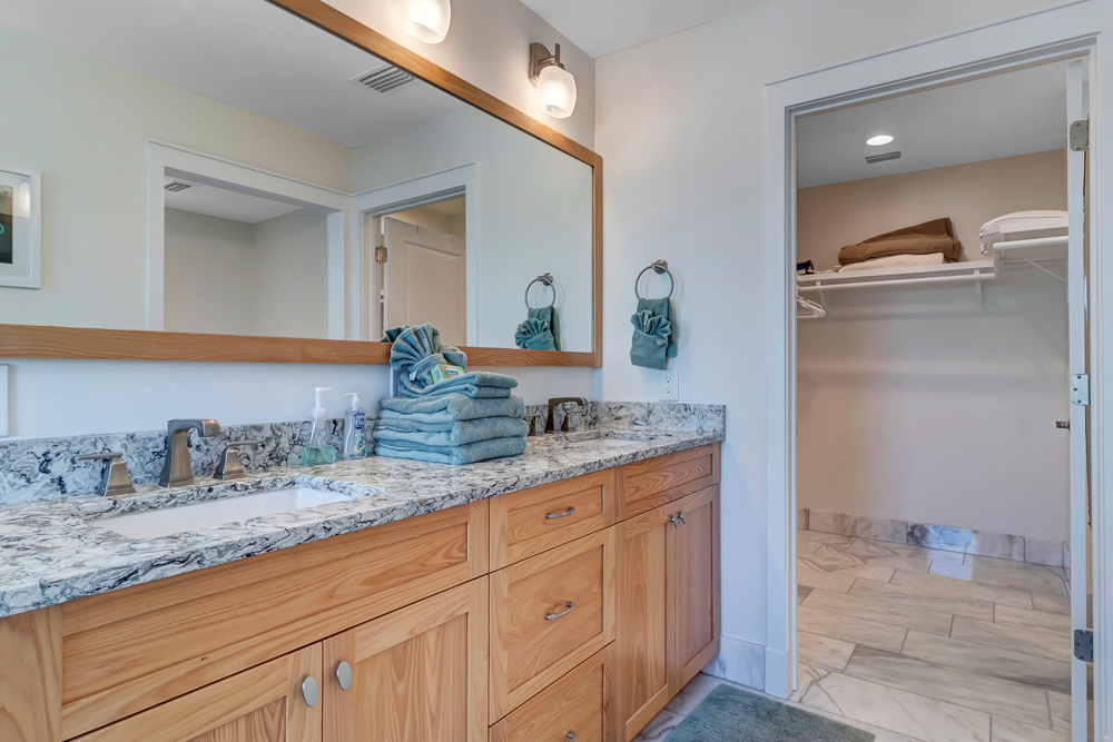 Salt Therapy - Elevated house w/ beach access | Photo 31