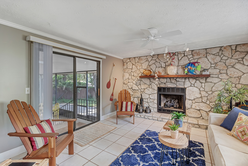 Shady Oaks - Breezy retreat w patio & beach access | Photo 16