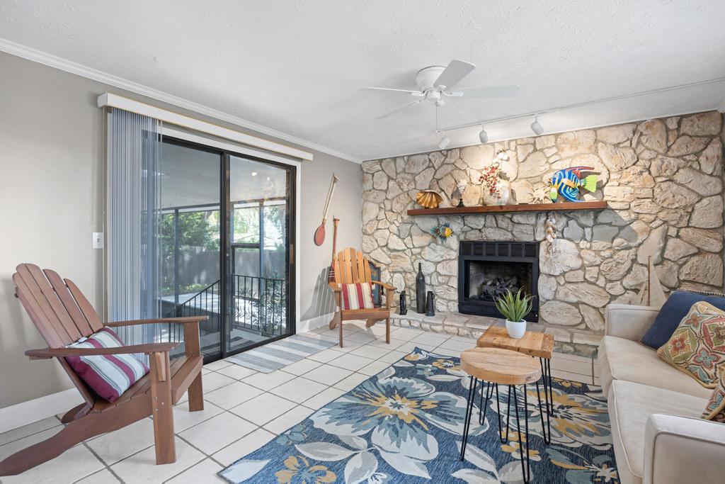 Shady Oaks - Breezy retreat w patio & beach access | Photo 19