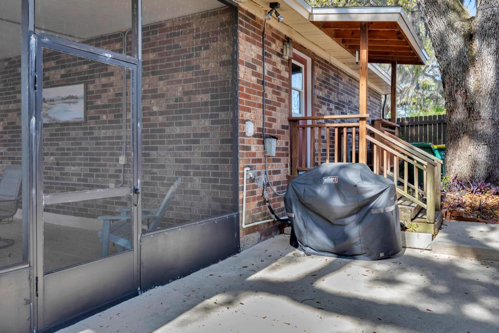 Shady Oaks - Breezy retreat w patio & beach access | Photo 33