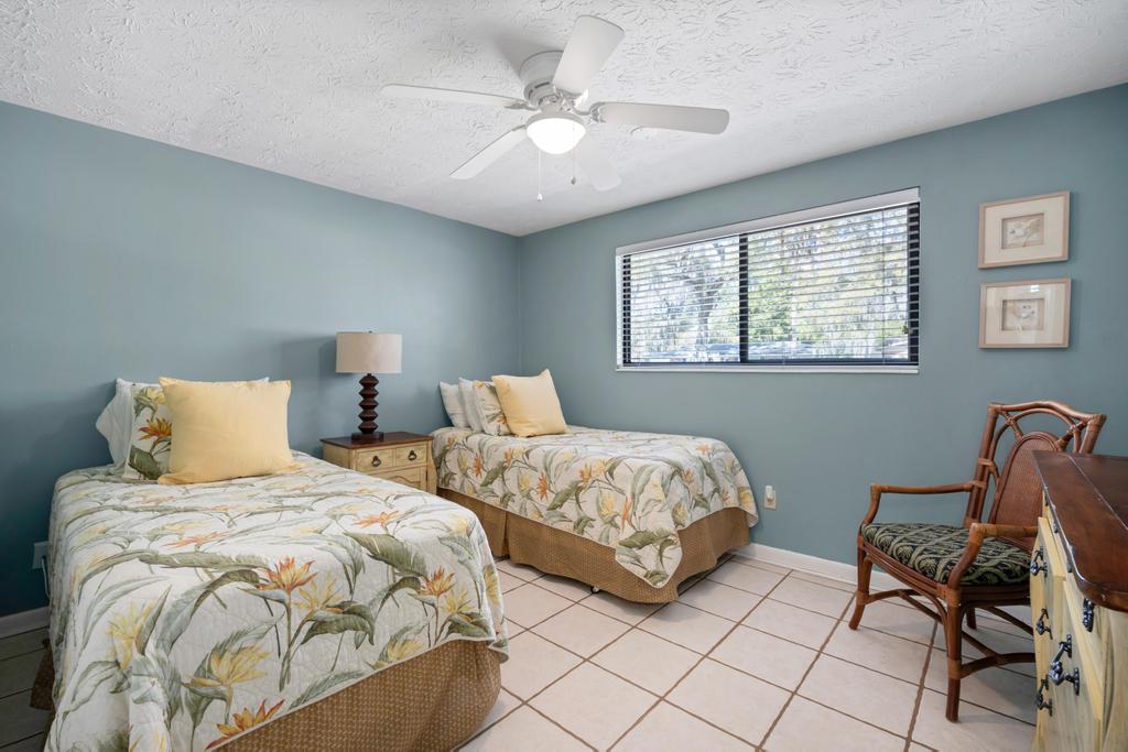 Shady Oaks - Breezy retreat w patio & beach access | Photo 28