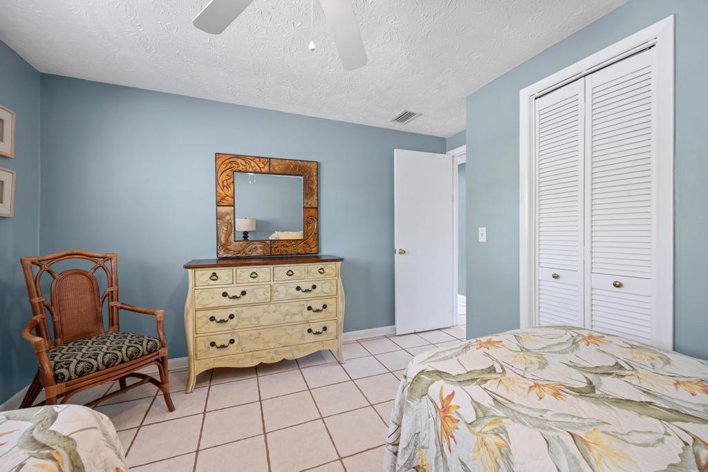 Shady Oaks - Breezy retreat w patio & beach access | Photo 29