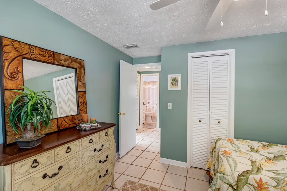 Shady Oaks - Breezy retreat w patio & beach access | Photo 22