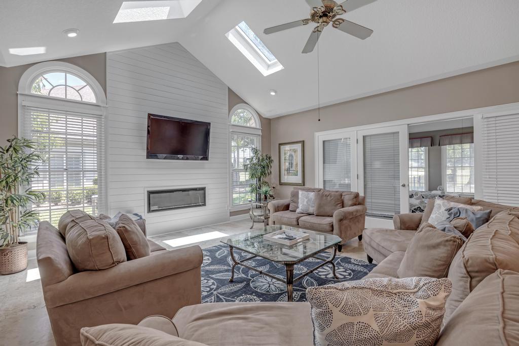 Club Views - Pet-friendly 5BR w/ pool & BBQ patio | Photo 2