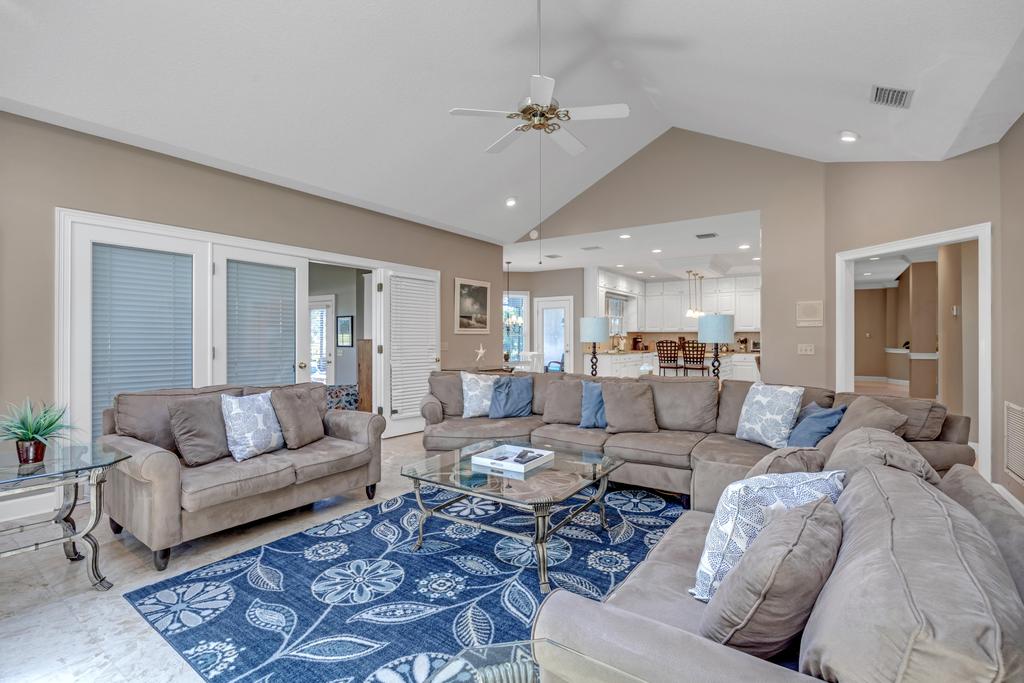 Club Views - Pet-friendly 5BR w/ pool & BBQ patio | Photo 13