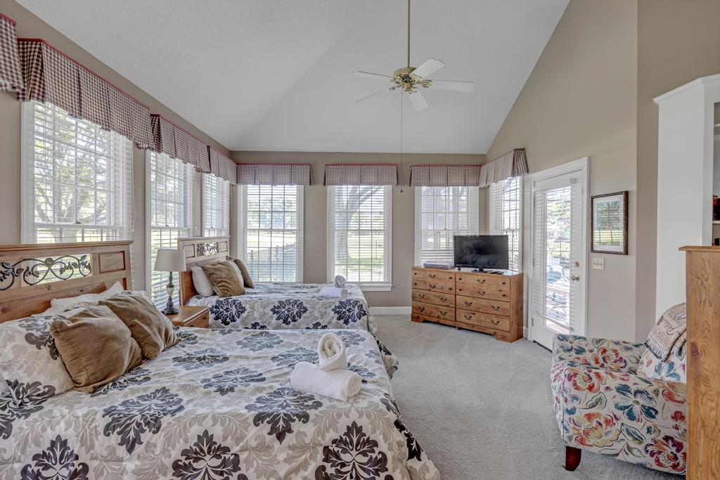 Club Views - Pet-friendly 5BR w/ pool & BBQ patio | Photo 36