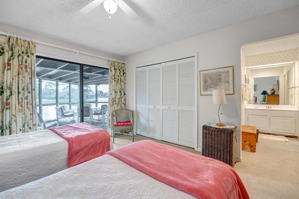 Fishermans Recess - 3BR condo w lake views & lanai | Photo 25