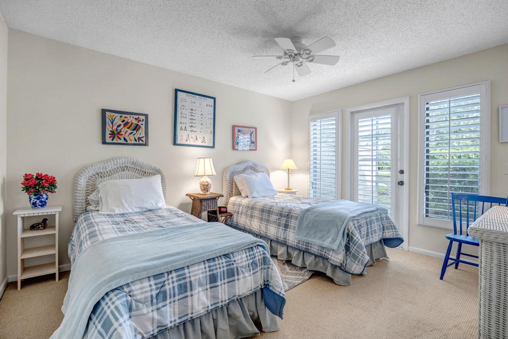 Fishermans Recess - 3BR condo w lake views & lanai | Photo 28