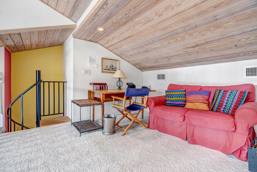 Fishermans Recess - 3BR condo w lake views & lanai | Photo 18