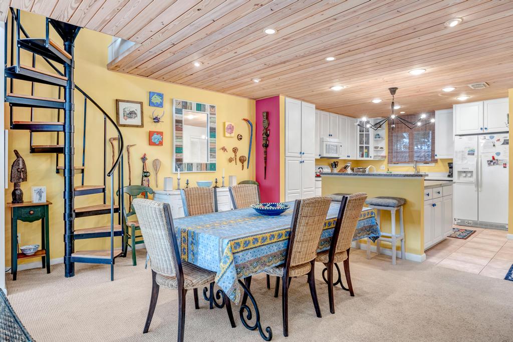 Fishermans Recess - 3BR condo w lake views & lanai | Photo 9