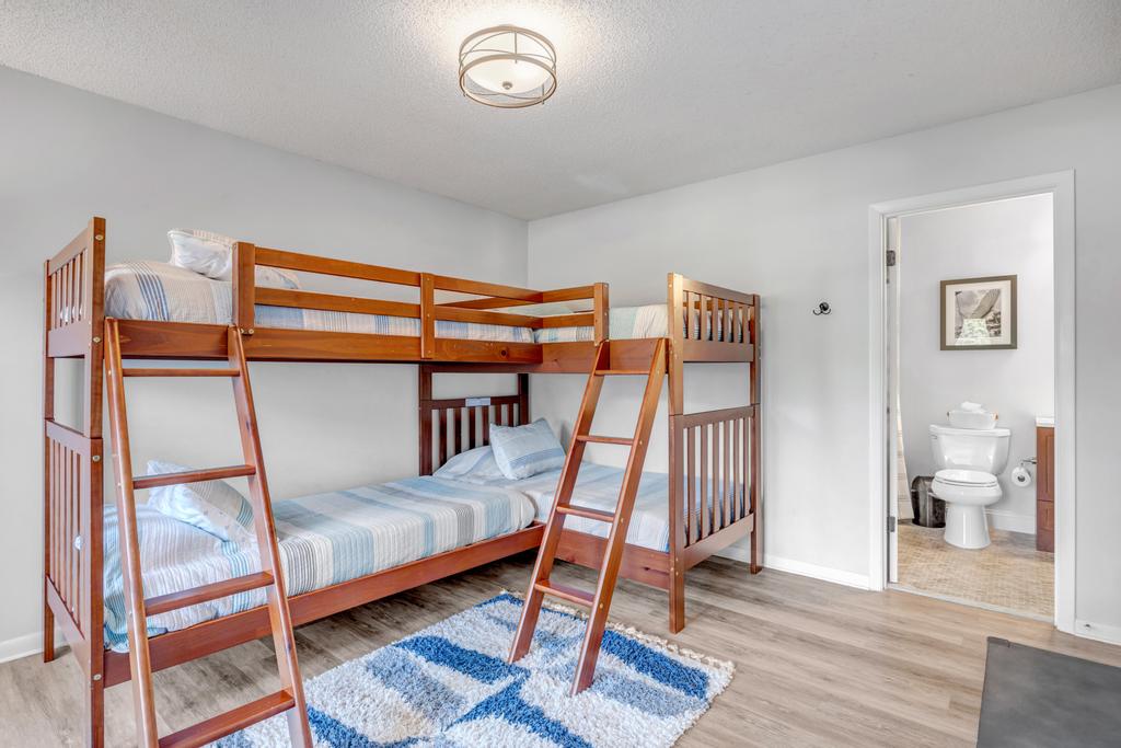 Beach-2-Green - 3BR condo w/ golf views & pool | Photo 26