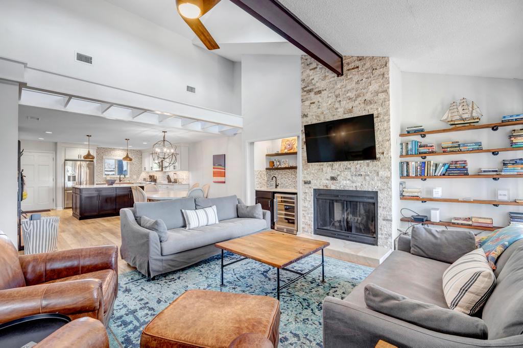 Beach-2-Green - 3BR condo w/ golf views & pool