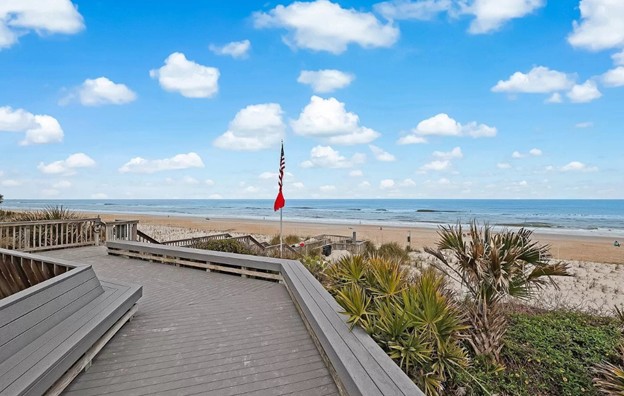 Seaclusion - Spacious condo w/ lanai & pool | Photo 23