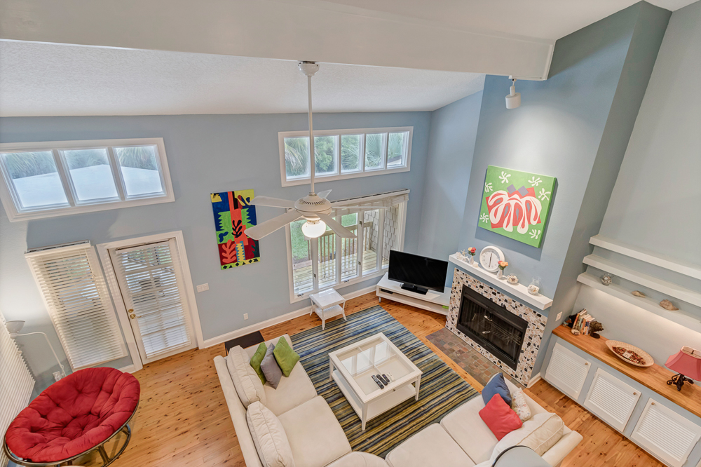 Seaclusion - Spacious condo w/ lanai & pool | Photo 17