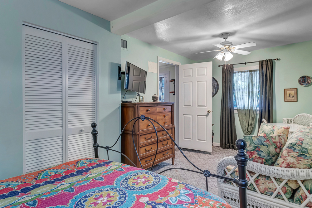 Carriage House - 3BR Vintage Stay w/ Garden Views | Photo 13