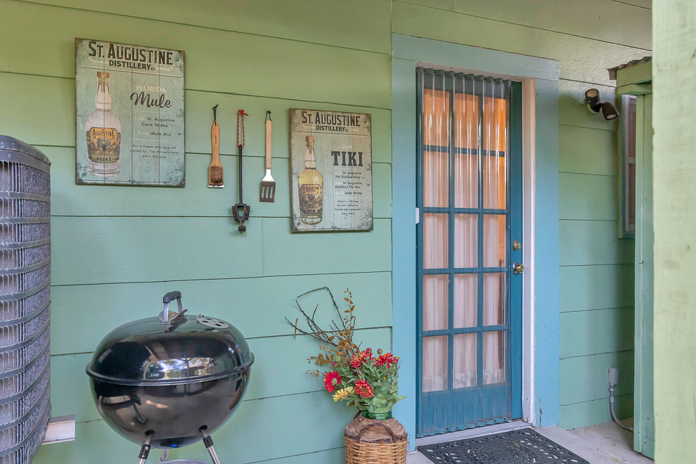 Carriage House - 3BR Vintage Stay w/ Garden Views | Photo 29