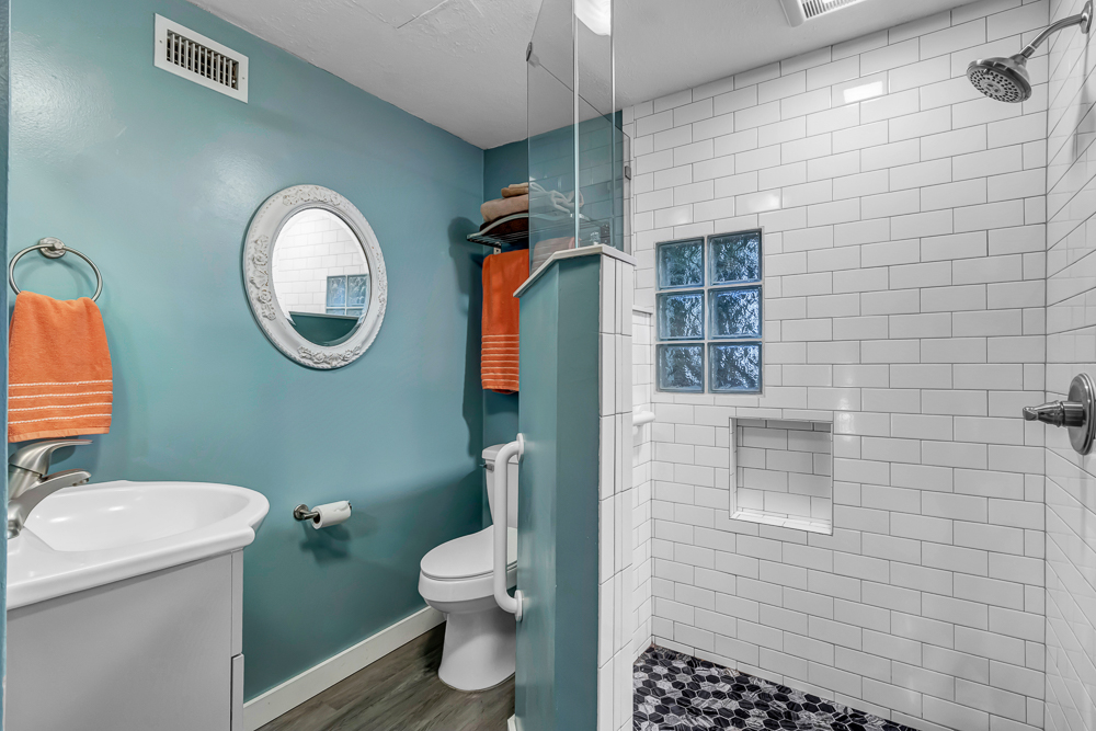 Carriage House - 3BR Vintage Stay w/ Garden Views | Photo 16