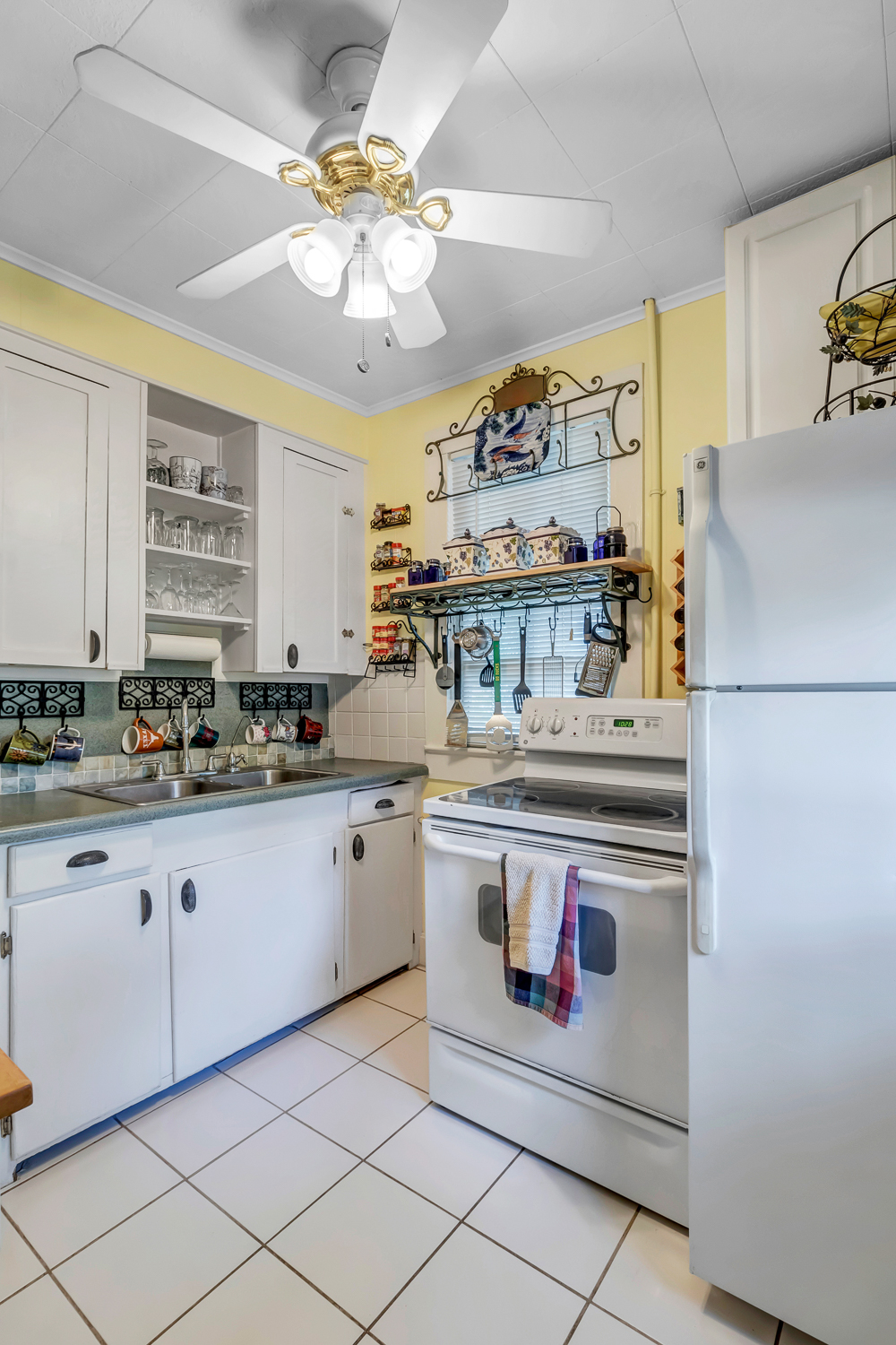 Carriage House - 3BR Vintage Stay w/ Garden Views | Photo 22