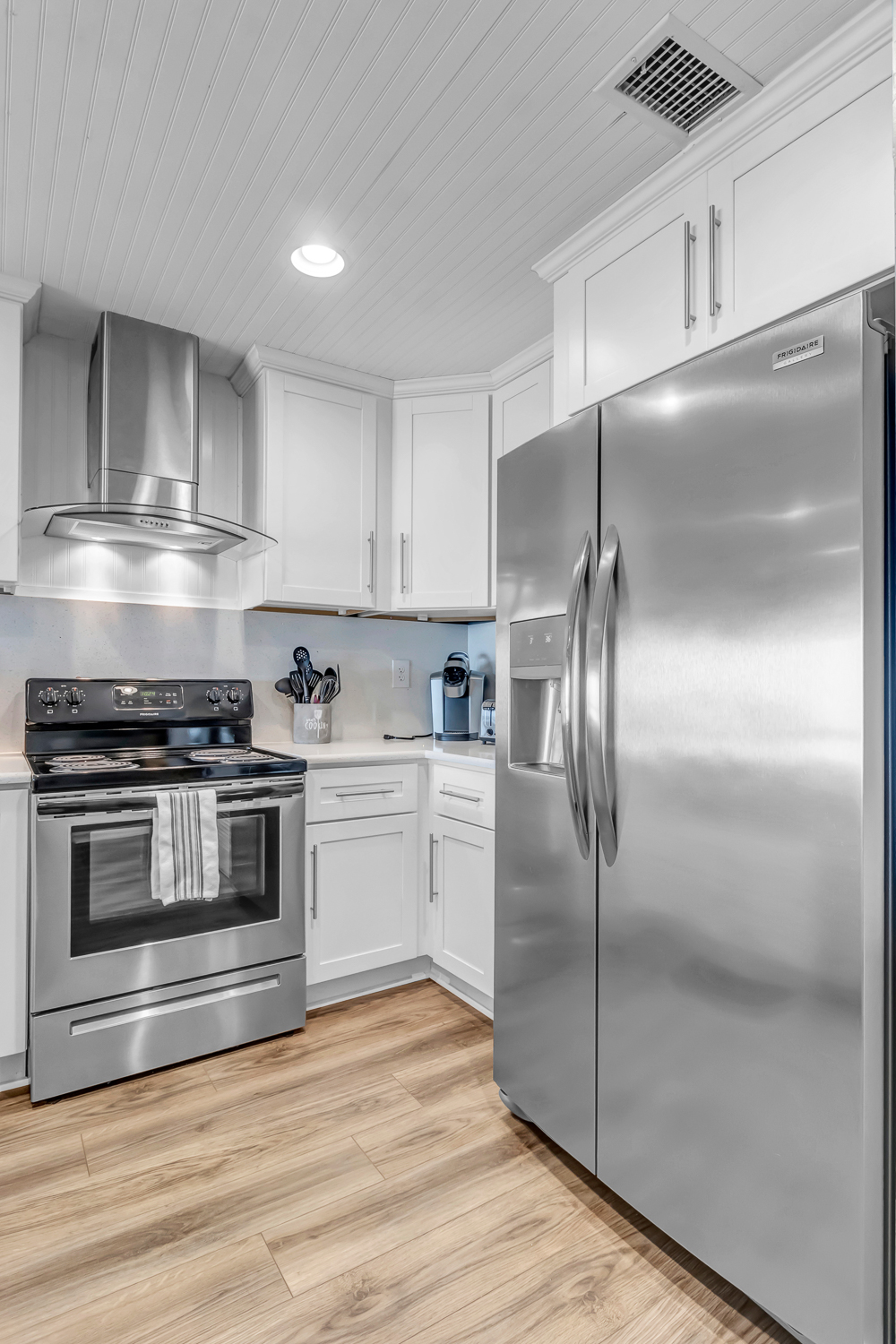 Wellness Retreat - Oceanfront condo w beach access | Photo 9