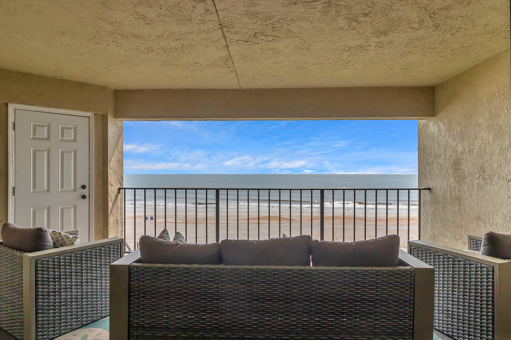 Wellness Retreat - Oceanfront condo w beach access | Photo 18