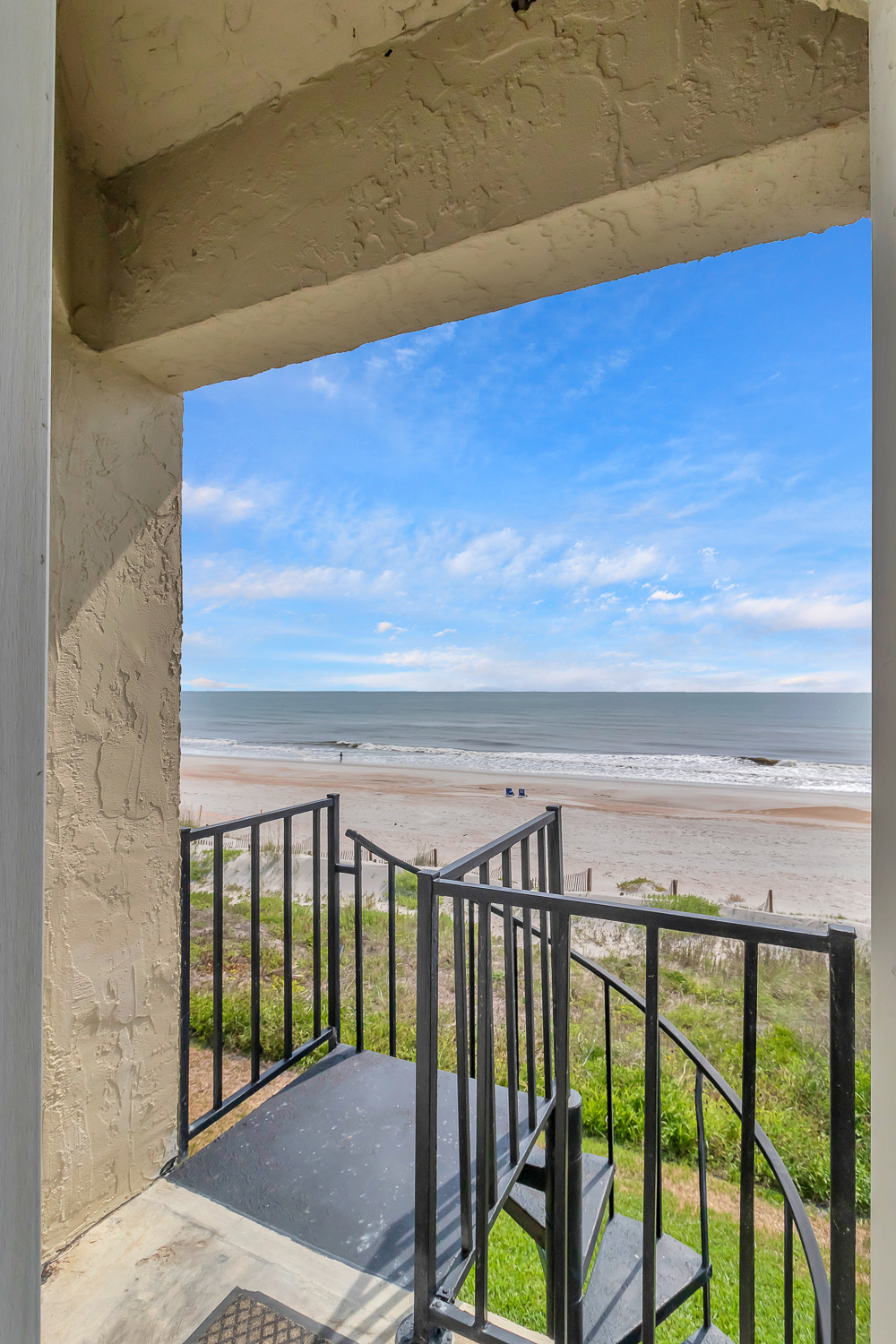 Wellness Retreat - Oceanfront condo w beach access | Photo 19