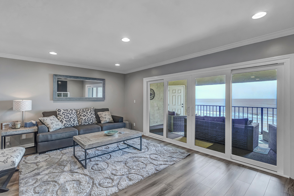 Wellness Retreat - Oceanfront condo w beach access | Photo 2