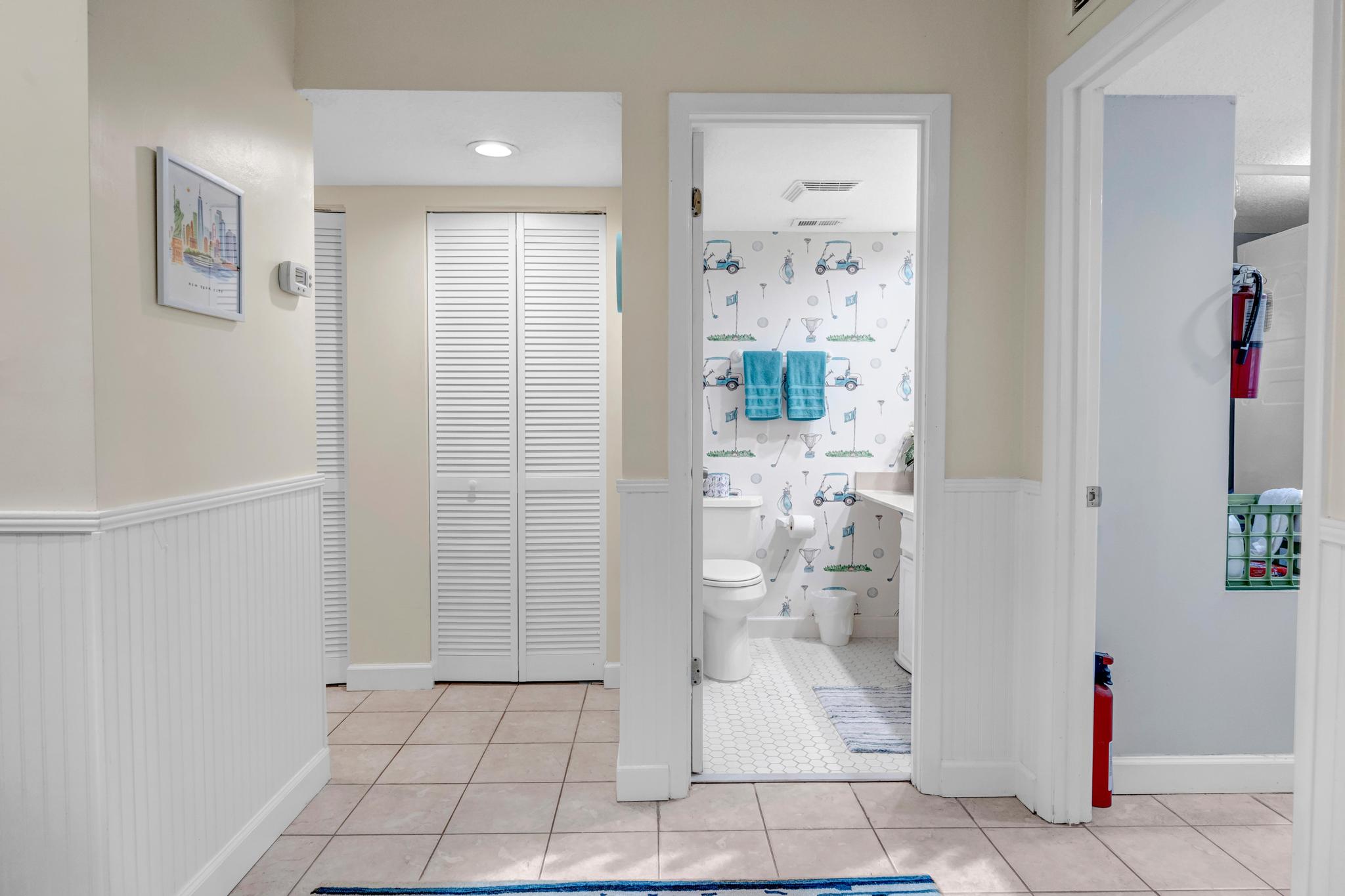 Beachy Vibes - 2BR w lake views & screened sunroom | Photo 5