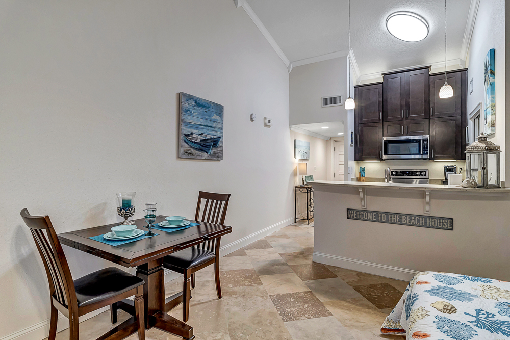 Fun in the Sun - Coastal studio w/ pool access | Photo 12