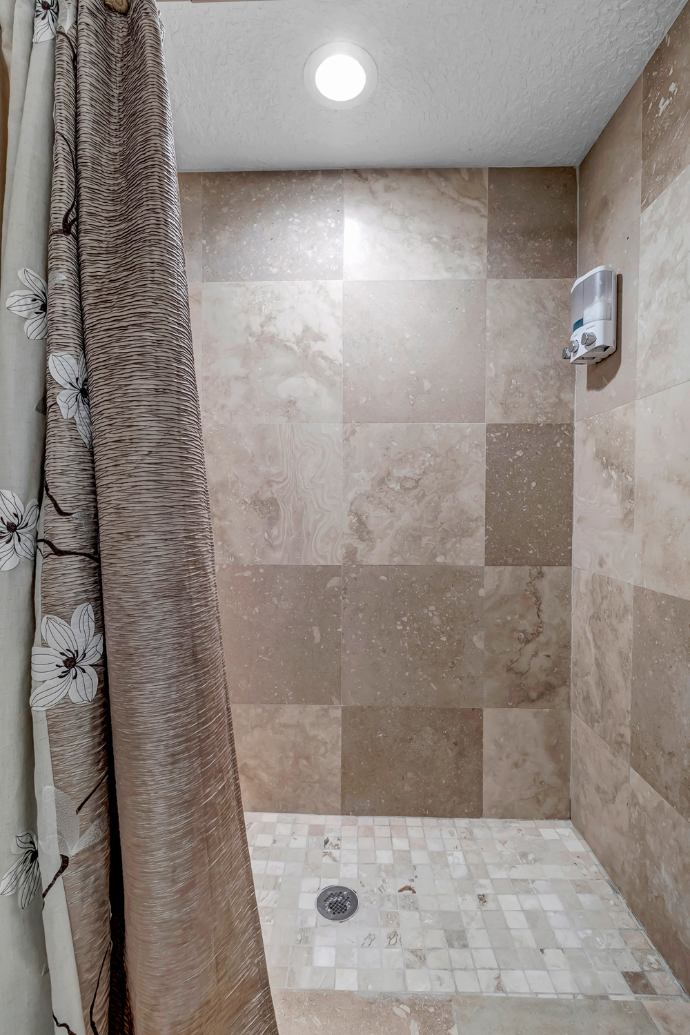 Fun in the Sun - Coastal studio w/ pool access | Photo 19