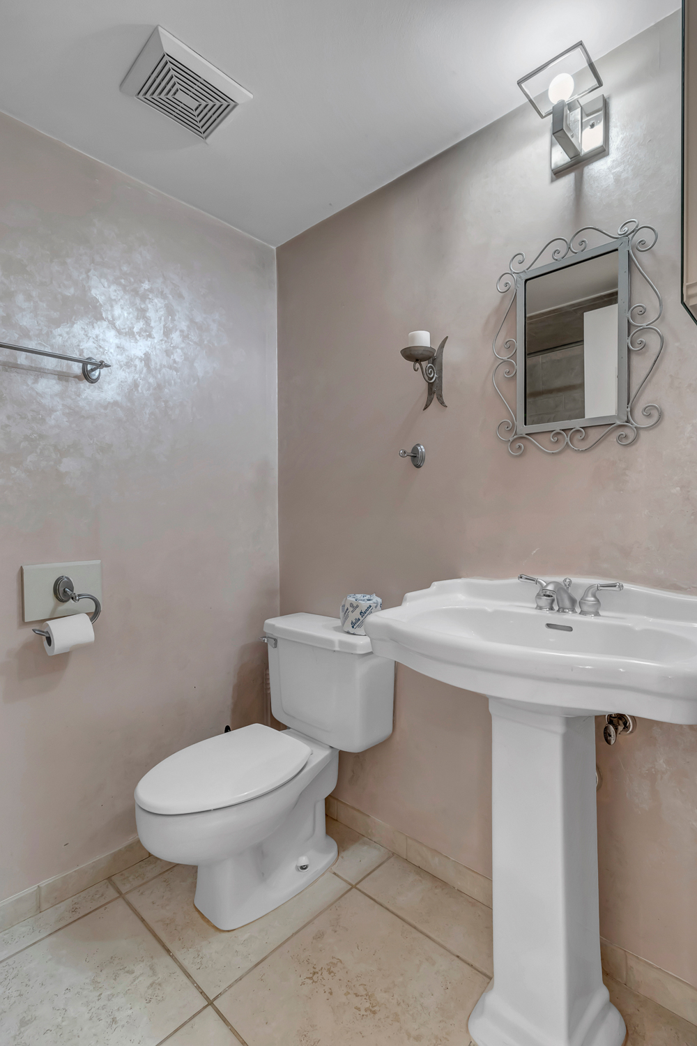 Cozy Beachside Villa | Photo 18